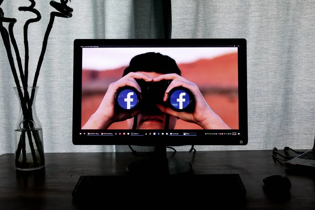 páginas para contactar con Facebook