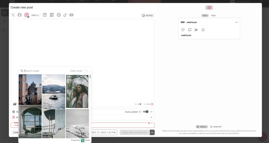 How to add a stock image to your post with Metricool