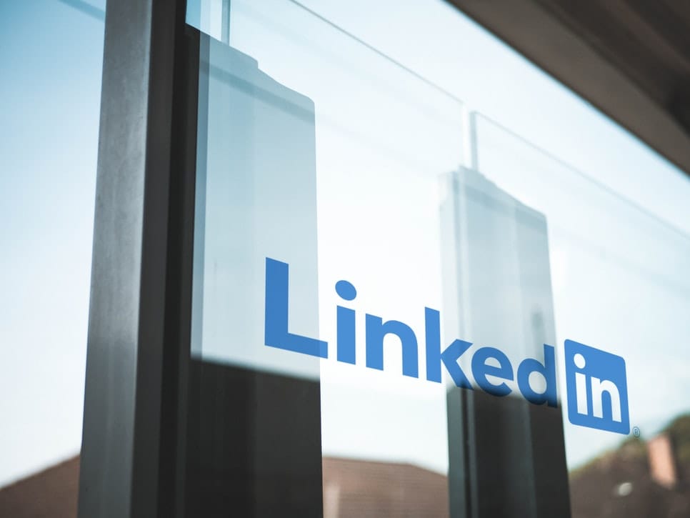 how to post a job on LinkedIn