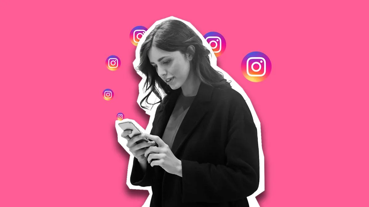 A social media manager adding line breaks to her IG caption with Metricool.