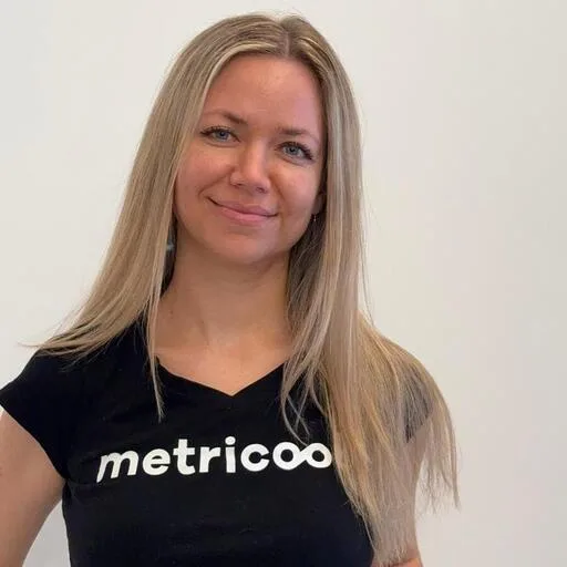 Natalia May - Copywriter en Metricool